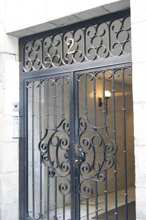 Apartamento Sol Madrid Luaran gambar